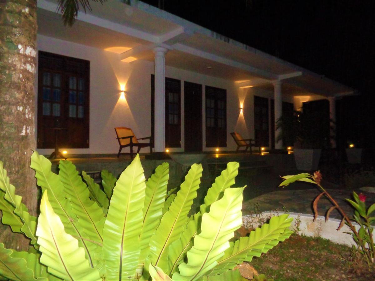 New Holiday Reach Unawatuna Exterior photo