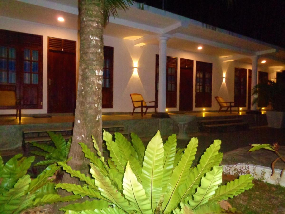 New Holiday Reach Unawatuna Exterior photo