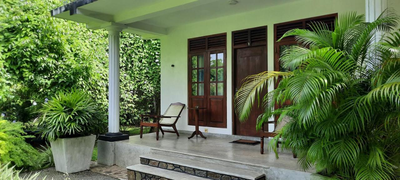 New Holiday Reach Unawatuna Exterior photo