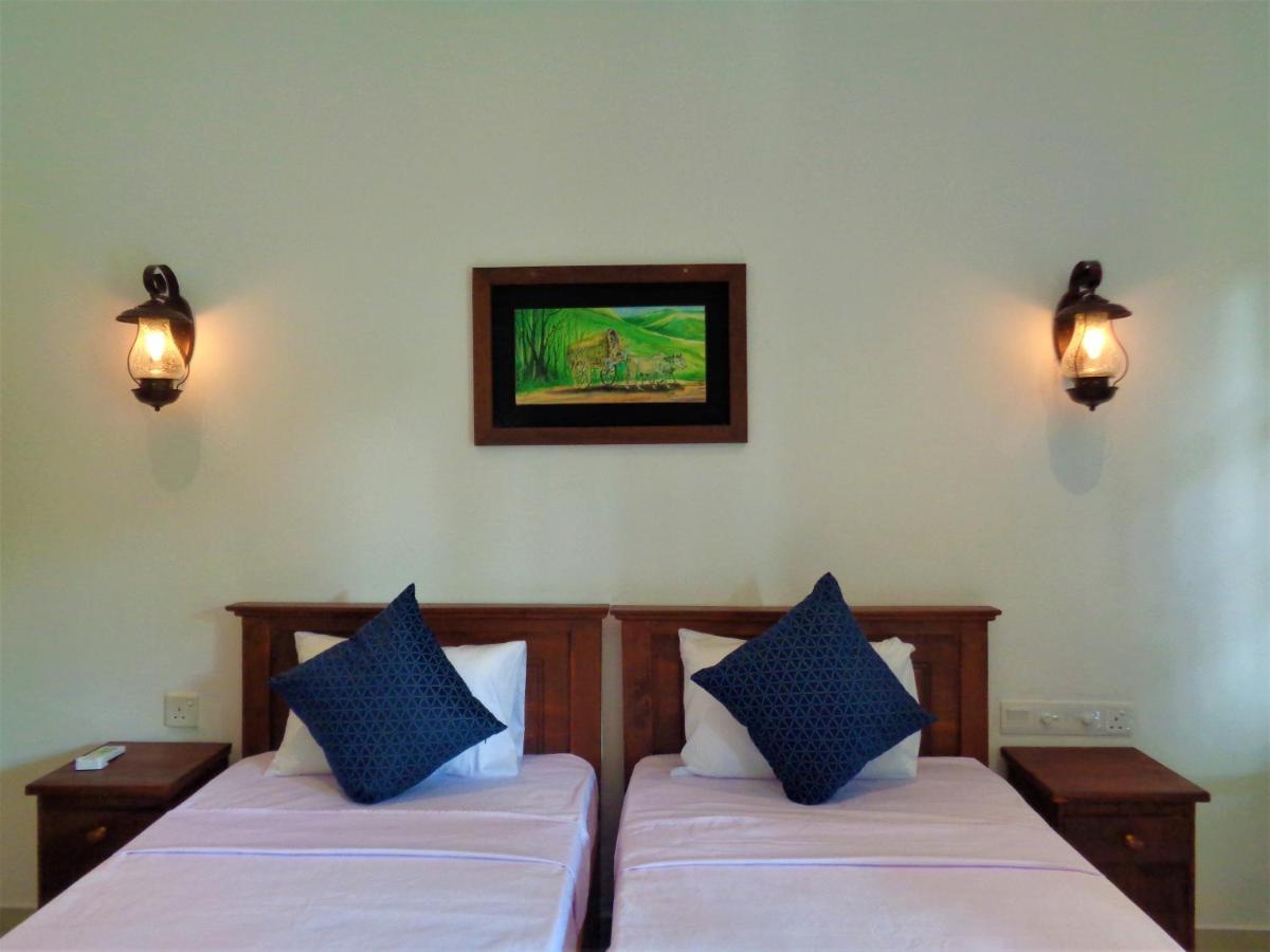 New Holiday Reach Unawatuna Exterior photo